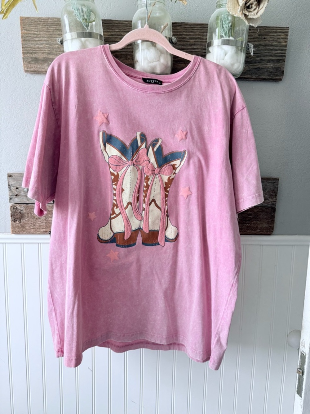 Zutter Pink Short-Sleeve Graphic Tee with Cowboy Boot Motif